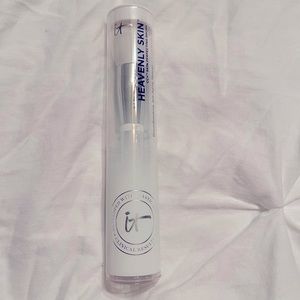 IT Cosmetics cc cream brush - new in package